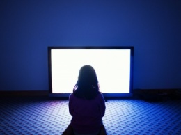 Ученые: Пристрастие детей к телевизору нарушает развитие навыков общения