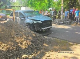 В Черкассах взорвался Audi Q7 вместе с водителем. ФОТО