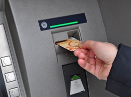 Будьте внимательны, пользуясь банкоматами: в Украине появился скимминг нового поколения