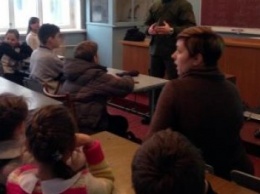 Правоохранители рассказали Добропольским школьникам о вреде наркотиков