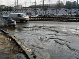 Виновата погода: в "Киевавтодоре" объяснили, откуда ямы на дорогах