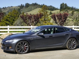 В Норвегии водители Tesla получат денежные компенсации за обман