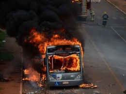 В Бразилии в более десяти штатов охвачены массовыми протестами, из-за поправки к Конституции