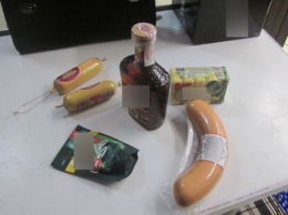 Житель Миргорода похитил из магазина колбасу и мыло