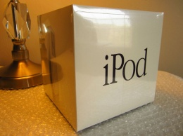 IPod первого поколения продают на eBay за 12 млн рублей