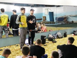 "Maneken Challenge в спортивном зале": николаевская молодежь провела открытую тренировку для всех желающих (ФОТО, ВИДЕО)