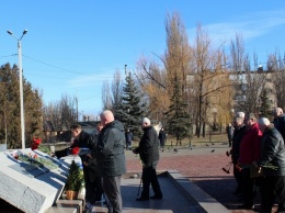 Криворожские депутаты областного совета от Оппозиционного блока направили средства своей депутатской субвенции на материальную помощь ликвидаторам-чернобыльцам