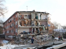 После обрушения общежития получить материальную помощь захотело 715 человек