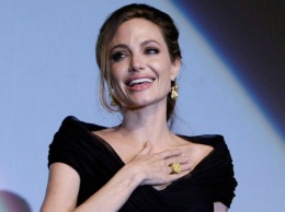 В США спрос на диагностику рака груди резко увеличился после информации Анджелины Джоли