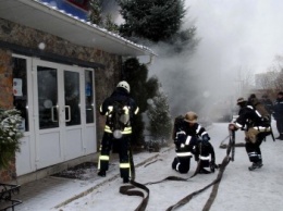 Днепровские пожарные провели учения в ночном клубе (ФОТО)