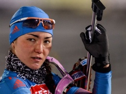Биатлонистка Акимова одержала золото в спринте на этапе Кубка мира