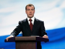 Медведев обсудил в Новосибирске доступность протезов для пациентов
