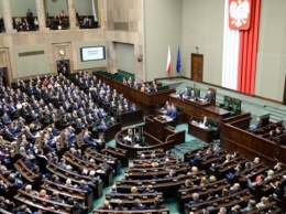 Митинги в поддержку демократии в стране проходят в Варшаве