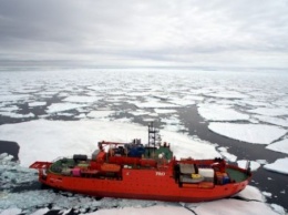 Ученые: Самый крупный ледник Антарктики начал таять снизу
