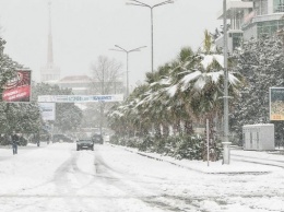 В Сочи объявили экстренное предупреждение? в связи со снегопадом