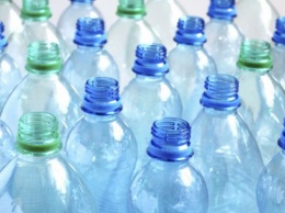 Ученые: Вода в пластике опасна для здоровья