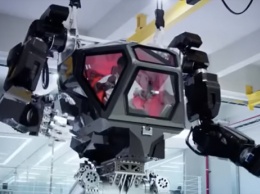 В Корее построили реального пилотируемого робомеха