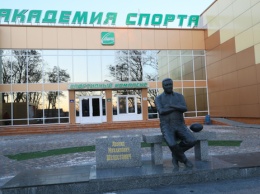 Мэр Одессы и президент НОК Украины побывали в Академии спорта. Фото