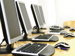 Ко Дню святого Николая украинским школам подарят более 23 тыс. компьютеров