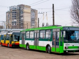 В Одессе водитель троллейбуса обматерил пассажира за просьбу выдать билет