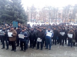 Протестующие в Полтаве требуют отставки Авакова