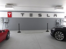 Tesla Motors продолжает ужесточать правила пользования своими зарядными станциями