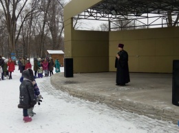 Как Святой Николай в парке им. Ф. Мершавцева подарки раздавал (фото)