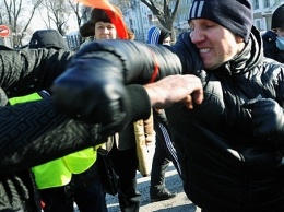 Титушки устроили драку в селе на Закарпатье