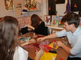 Юные журналисты Ялты готовят новогодние подарки для детей с ограниченными возможностями