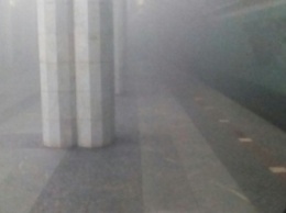 Станцию метро "Метростроителей" затянуло дымом: пассажиров эвакуировали (ФОТО)