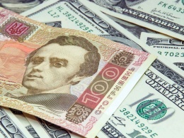 Надолго ли подешевел доллар в Украине