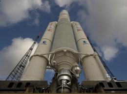 Ракета-носитель Ariane 5 успешно вывела на орбиту два спутника связи 