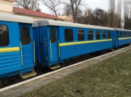 В Днепре появились новые вагоны для детской железной дороги (ФОТО)