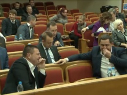 Кременчугским депутатам не удалось "совершить прорыв" и запретить торговлю алкоголем после 22:00