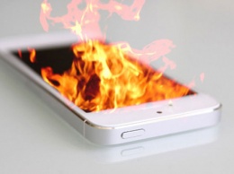 У девушки в Киргизии взорвался iPhone 5s: обожжено 30% тела, сгорели ноутбук и кровать