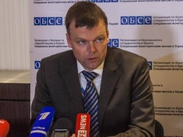 Наблюдатели ОБСЕ не работают в Донбассе ночью - Александр Хуг