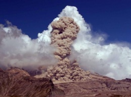 На Камчатке наблюдается выброс пепла из-за активности вулкана Шивелуч