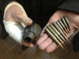 Житель Славянска два года хранил гранату и патроны, пока их не изъяла полиция