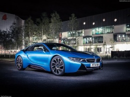 Обновленный BMW i8 получит более мощный двигатель