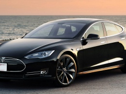 Электромобили Tesla получат систему Autopilot с ограниченными возможностями