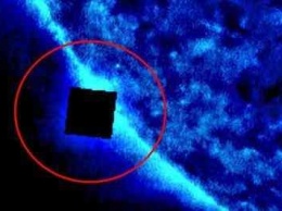 Черный кубический НЛО снова возвращается к Солнцу (ВИДЕО)