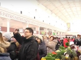 Рождественское чудо на рынке: харьковские музыканты исполнили Щедрика