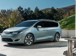 Минивэны Chrysler Pacifica Hybrid с автопилотом появятся в 2017 году