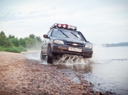 Доллар дешевеет, а Chevrolet Niva дорожает