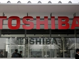 Акции Toshiba упали на 42% за 3 дня