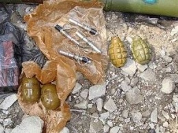 Тайник с оружием боевиков найден возле станицы Луганской