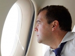 Власти Японии сочли неприемлемым визит Медведева на Курильские острова
