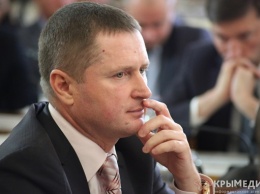 Отстраненный от должности глава Минимущества Крыма подал в отставку