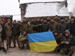 Украинские военные вызвали восторг в сети поздравлением с Новым годом