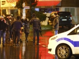 В Стамбуле Санта Клаусы расстреляли ночной клуб. Десятки убитых
